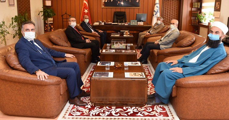 BAŞKAN DİN GÖREVLİLERİNİ ZİYARET ETTİ