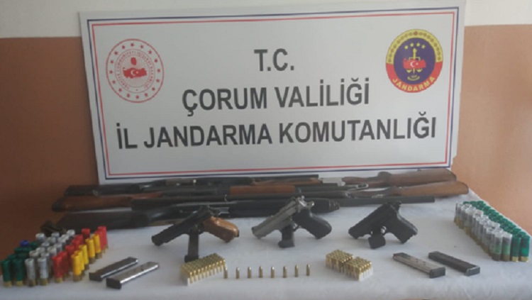 JANDARMA’DAN SİLAH OPERASYONU