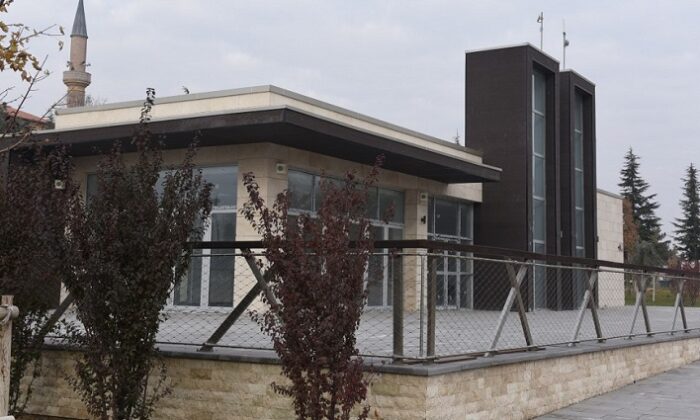 MİLLET BAHÇESİNDE KÜTÜPHANE AÇILACAK