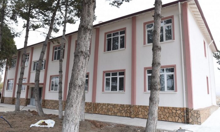 MİSAFİRHANENİN İÇ TEFRİŞATI YAPILACAK