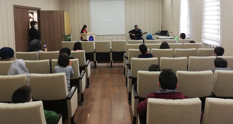 GENÇLİK MERKEZLERİNDE ANMA TÖRENİ