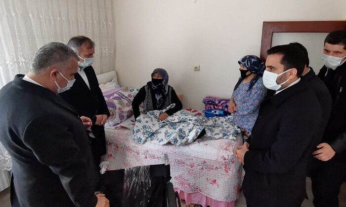 NAZİRE TEYZENİN DUASINI ALDILAR