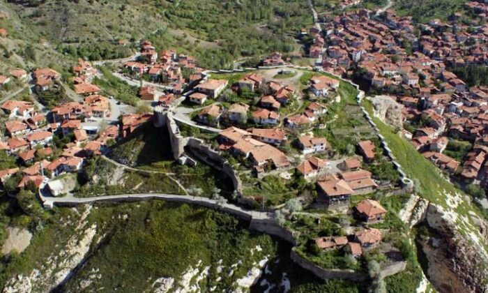 SABAHA KARŞI DEPREM KORKUTTU