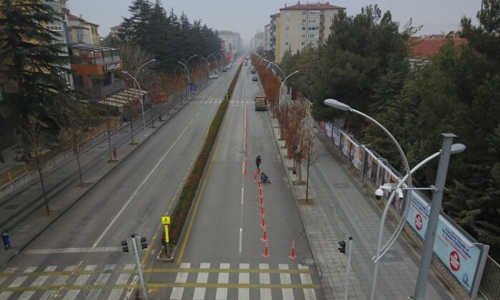 GAZİ CADDESİNE BİSİKLET YOLU