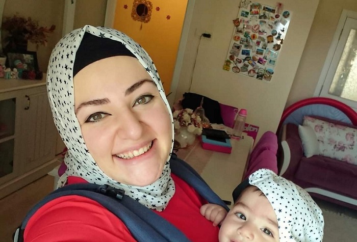 GENÇ ÖĞRETMEN KANSERE YENİLDİ