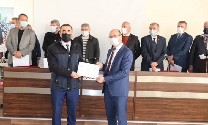 56 OKUL SIFIR ATIK BELGESİ ALDI