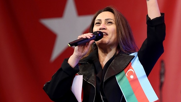 AZERBAYCANLI SANATÇI KONSER VERECEK