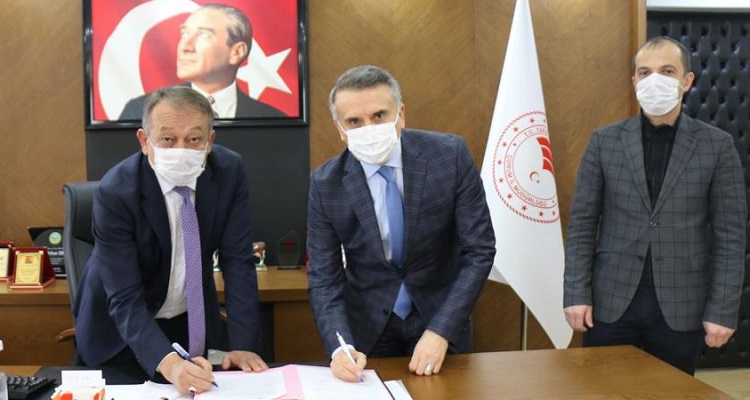 BELEDİYE HAYVAN ÜRETİCİLERİNİN YANINDA