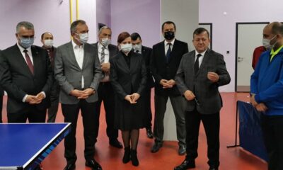 BAŞARILI SPORCULARA SPONSOR OLDU