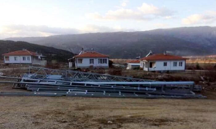 MAHALLE SAKİNLERİNİN ELEKTRİK SORUNU