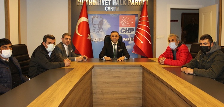 İŞÇİLER CHP’DE AÇLIK GREVİNE BAŞLADI