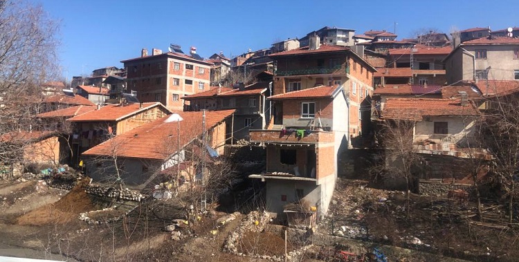 YUKARI ÖRENSEKİ HALKI MAĞDUR