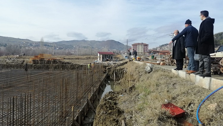 BAŞKAN ÜNLÜ İNŞAATLARI İNCELEDİ