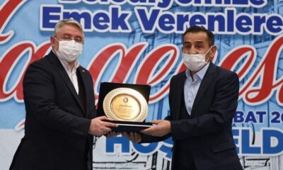 EMEKLİ OLAN PERSONELE PLAKET VERİLDİ