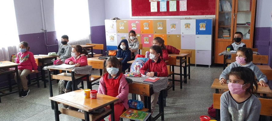 KÖY OKULLARINDA EĞİTİME ARA VERİLDİ