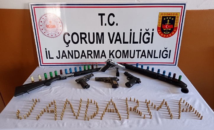 JANDARMADAN RUHSATSIZ SİLAH OPERASYONU