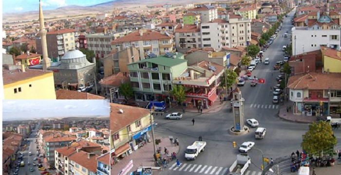 DEPREM İLÇE HALKINI KORKUTTU