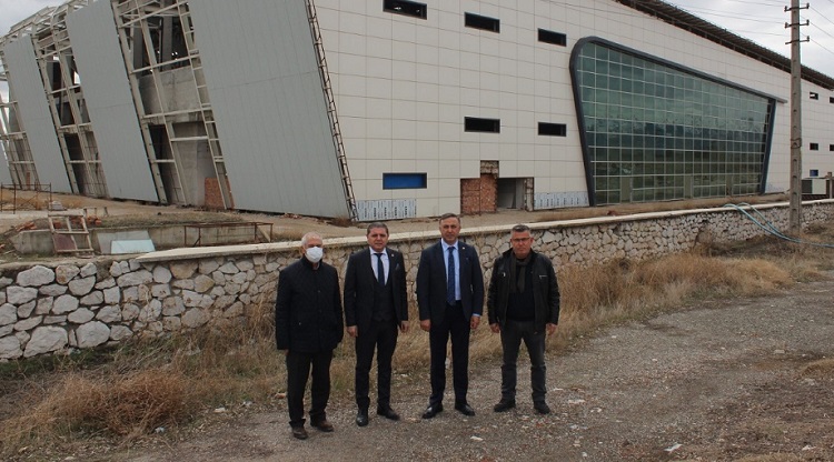 SPOR SALONU İNŞAATI YARIM KALDI