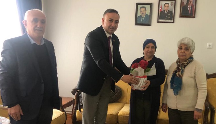 CHP ŞEHİT AİLELERİNİ ZİYARET ETTİ
