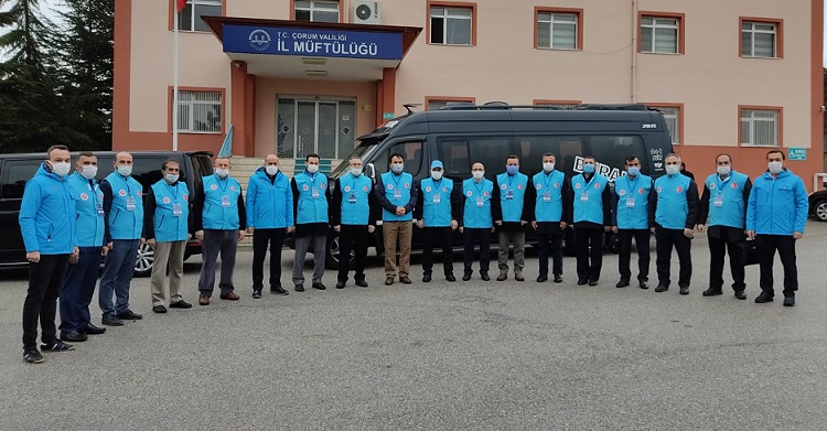 İYİLİK HAREKETİ İÇİN YOLA ÇIKTILAR