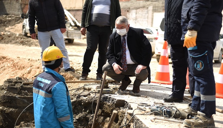 BAŞKAN AŞGIN SAHAYA İNDİ