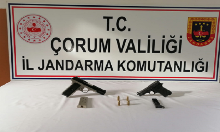 RUHSATSIZ SİLAH TİCARETİ YAPIYORLARDI!