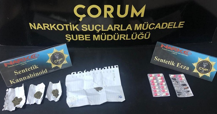 NARKOTİK EKİPLERİ SUÇÜSTÜ YAKALADI
