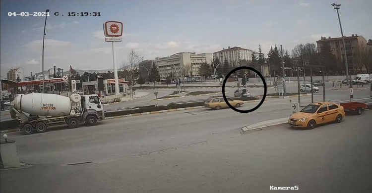 İŞTEN DÖNERKEN CANINDAN OLDU