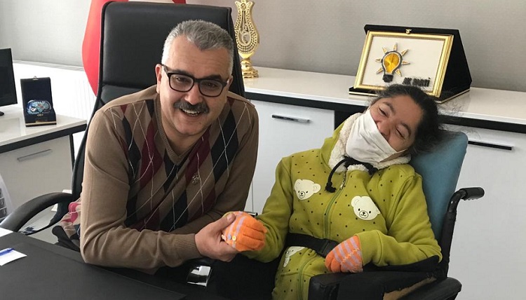 BAŞKAN AHLATCI’DAN YAKIN İLGİ