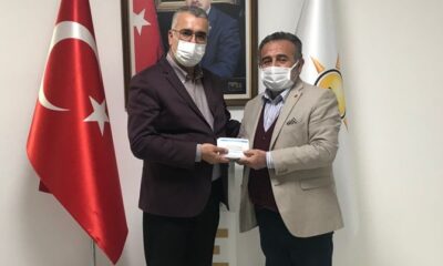 MUHTARLARA KARTLARI TESLİM ETTİ