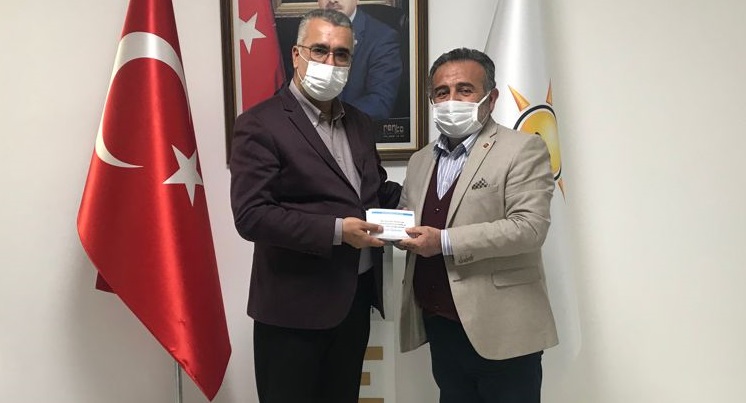 MUHTARLARA KARTLARI TESLİM ETTİ