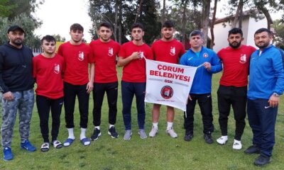 ÇORUMLU GÜREŞÇİLERDEN BÜYÜK BAŞARI