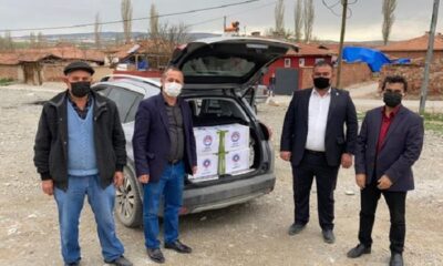 İHTİYAÇ SAHİPLERİNE YARDIM EDİYORLAR