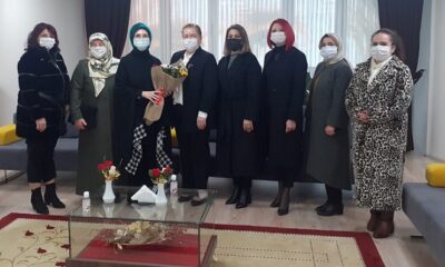 AK KADINLARDAN POLİS HAFTASI ZİYARETİ