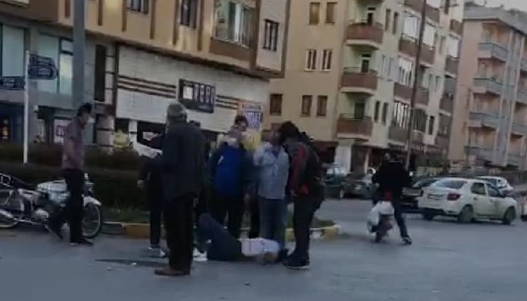 MOTOSİKLETE ÇARPTI OLAY YERİNDEN KAÇTI