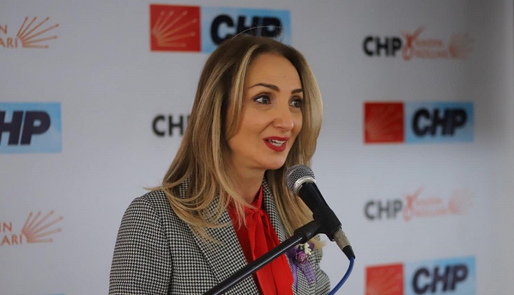 AYLİN NAZLIAKA ÇORUM’A GELİYOR