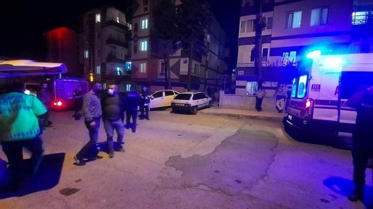 ÜZÜCÜ KAZADA 1 KİŞİ YARALANDI
