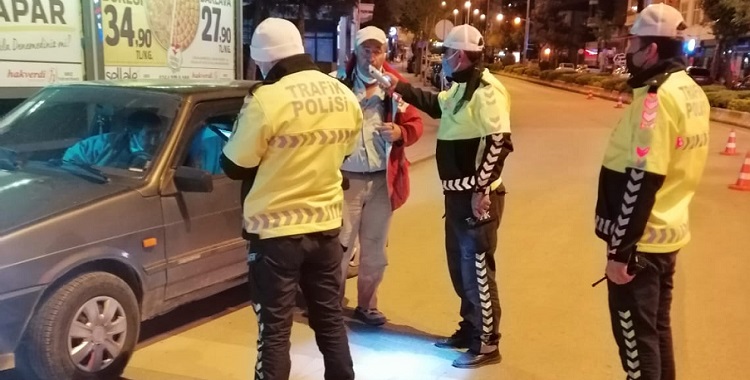 ALKOLLÜ ARAÇ KULLANANLAR CEZAYI YEDİ