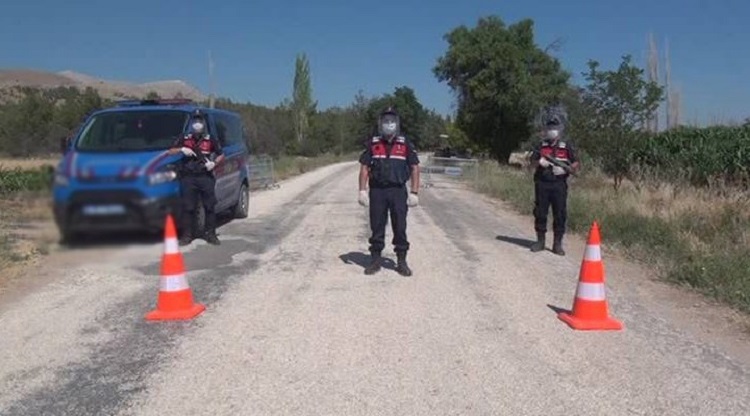 KÖY 10 GÜN KARANTİNA ALTINDA