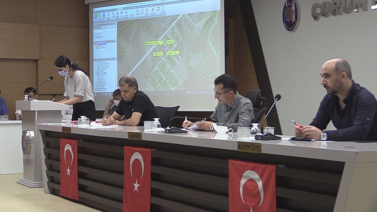 SEKİZ ARSADAN BEŞİ SATILDI