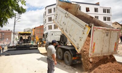 GARİP DEDE SOKAK ASFALTLANIYOR