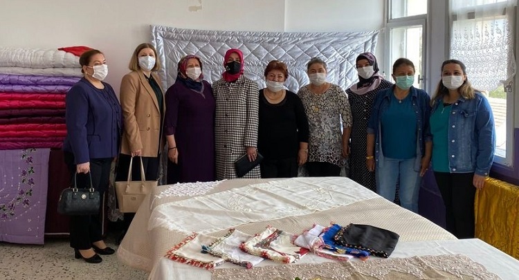 KURSİYERLERİN EL EMEĞİ GÖZ NURU ESERLERİ