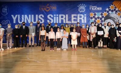 EN GÜZEL OKUYANLAR ÖDÜLLERİNİ ALDI