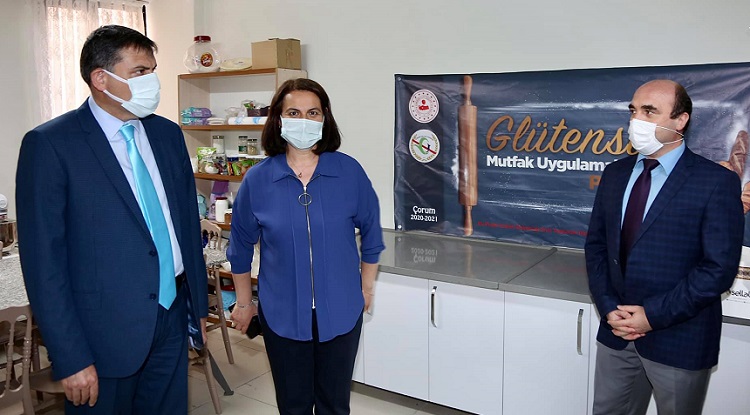 VALİ GLUTENSİZ MUTFAĞI İNCELEDİ