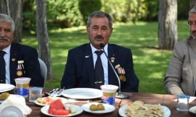 GAZİLER ONURUNA YEMEK VERDİ