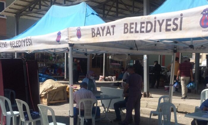 SEBZE PAZARINDA AŞI ÇADIRI KURULDU