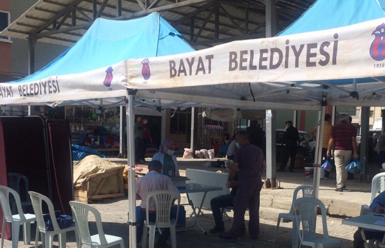 SEBZE PAZARINDA AŞI ÇADIRI KURULDU
