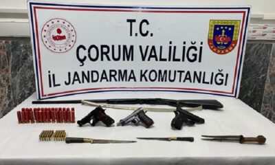 ARAÇTAN SİLAH VE MÜHİMMAT ÇIKTI