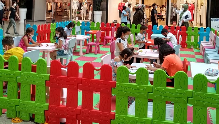 HAFTASONU ÇOCUKLAR AHL PARK AVM’YE