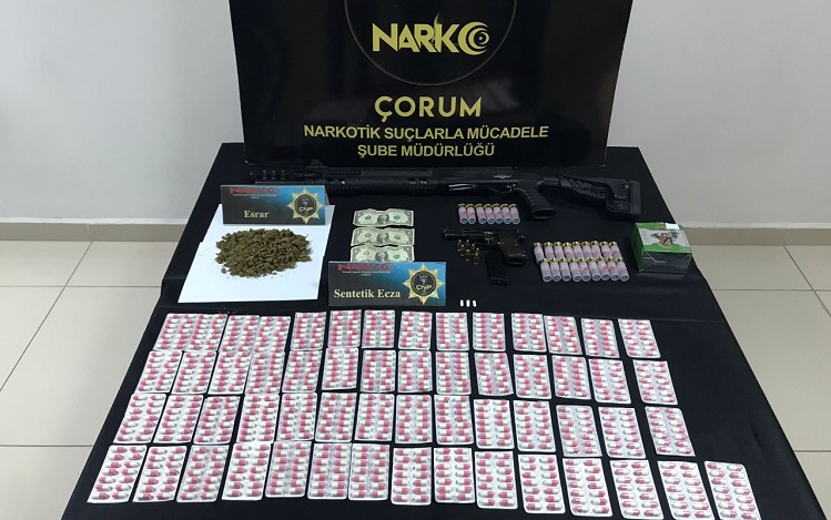 UYUŞTURUCU SATICILARINA OPERASYON